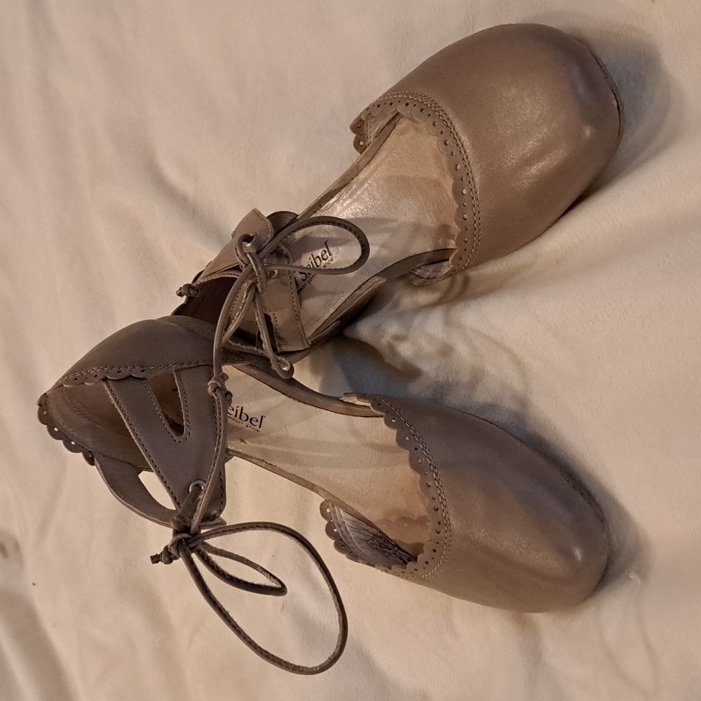 Josef Seibel Fiona Flats